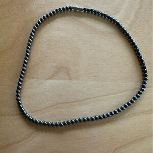 Black Pearl Shiny Beaded Necklace